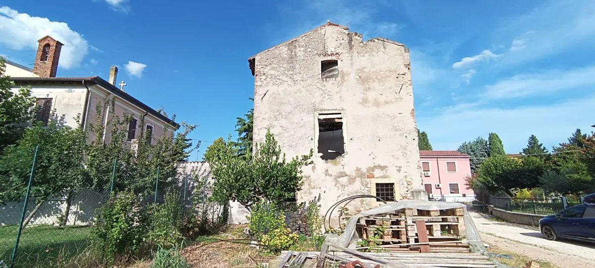Rustico-Casolare-Cascina in vendita - S. FELICE EXTRA